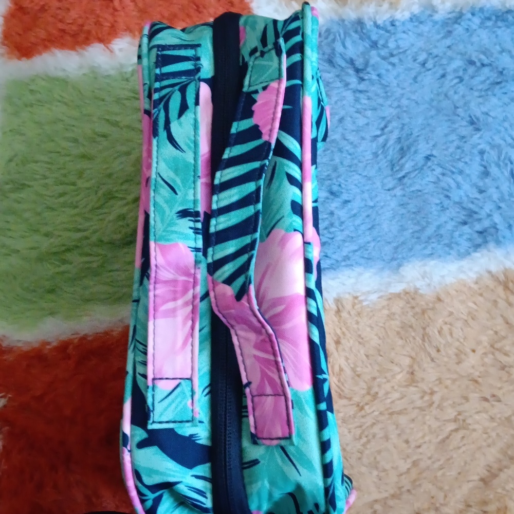 Hurley Pink Tropical Floral Cosmetic Bag - Picture 8 of 8